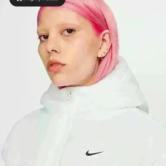 Women’s Classic Nike Puffer It’s a puffer if it’s bigger than norm doesn’t mat. - Picture 10 of 12